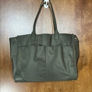 Quince Green Structured Tote Bag for Everyday Use